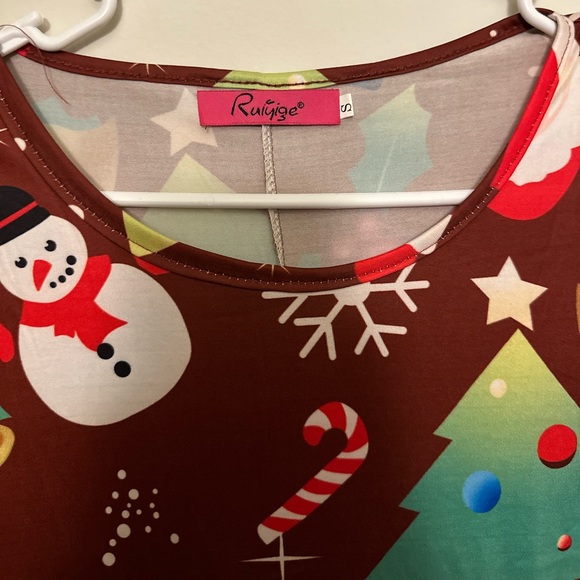 CHRISTMAS DRESS! - Picture 2 of 5